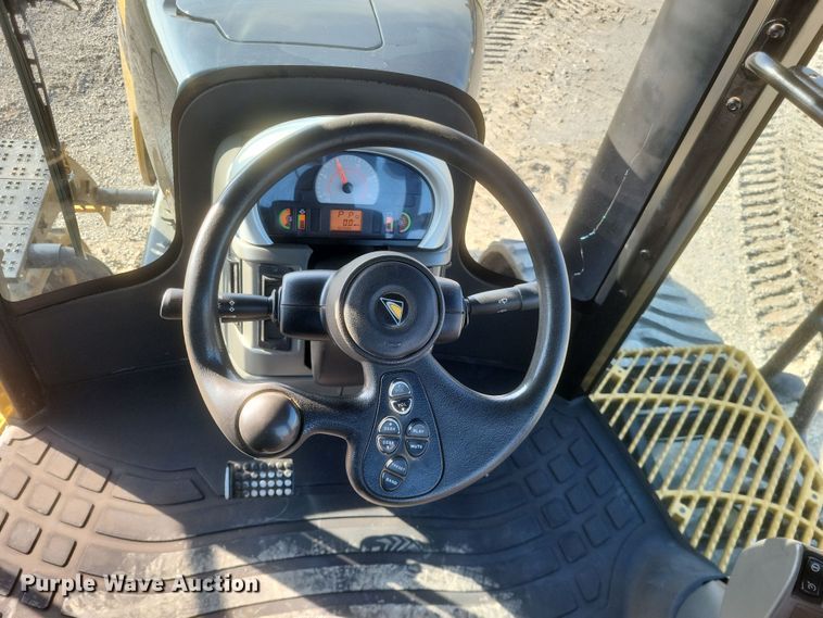 image for item DO4784 2012 Challenger MT865C  tractor