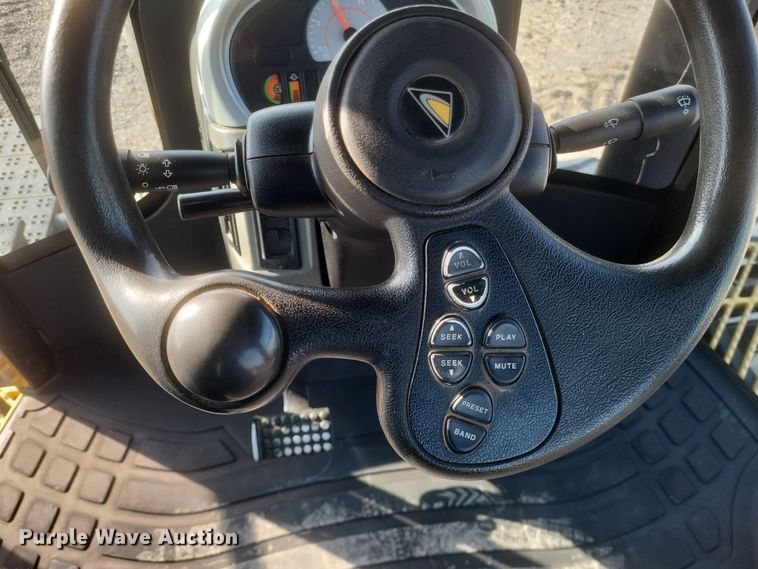 image for item DO4784 2012 Challenger MT865C  tractor