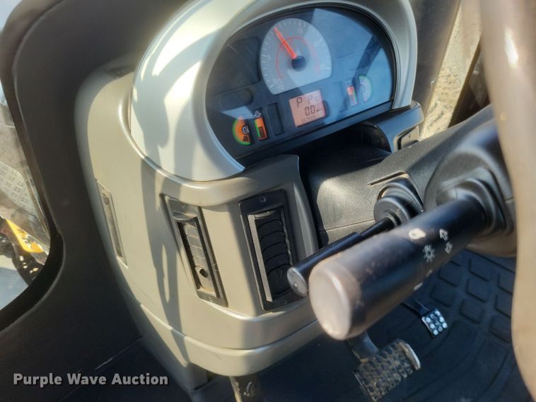 image for item DO4784 2012 Challenger MT865C  tractor