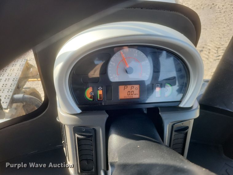 image for item DO4784 2012 Challenger MT865C  tractor