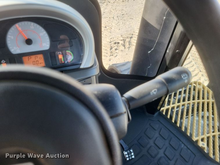 image for item DO4784 2012 Challenger MT865C  tractor