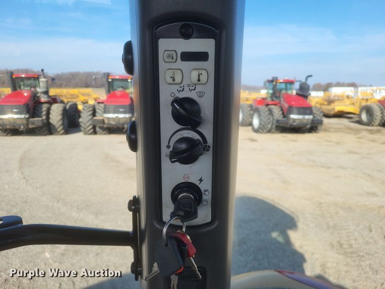 image for item DO4784 2012 Challenger MT865C  tractor