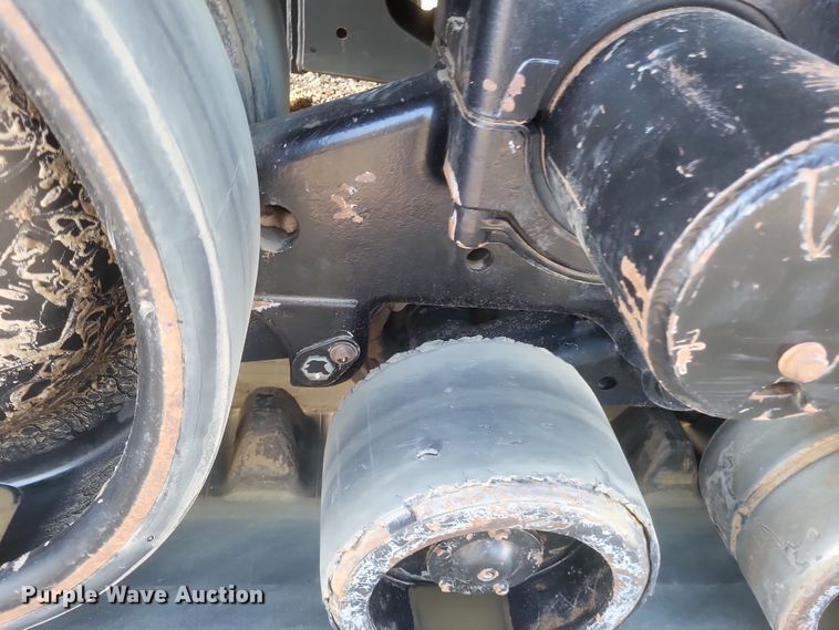 image for item DO4784 2012 Challenger MT865C  tractor