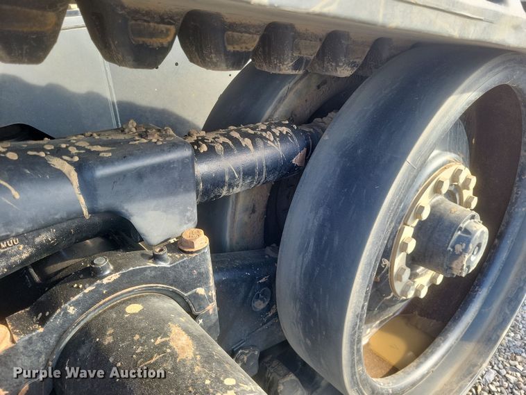 image for item DO4784 2012 Challenger MT865C  tractor