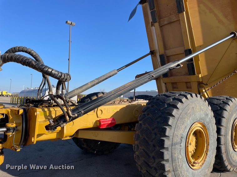 image for item DP0244 2015 Caterpillar 740B  haul truck