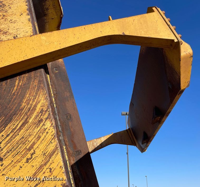 image for item DP0244 2015 Caterpillar 740B  haul truck