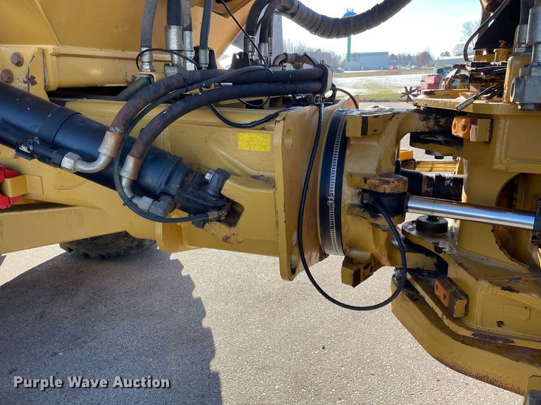 image for item DP0244 2015 Caterpillar 740B  haul truck