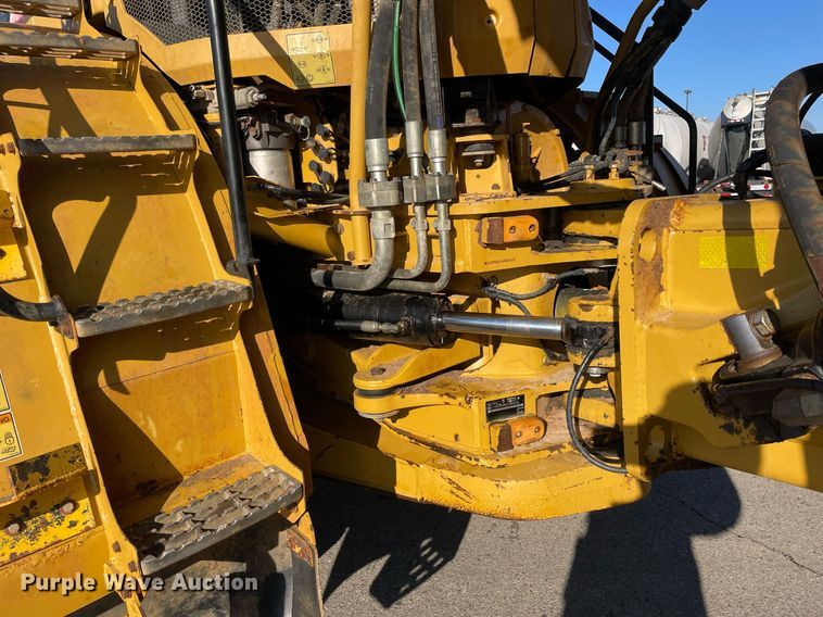 image for item DP0244 2015 Caterpillar 740B  haul truck