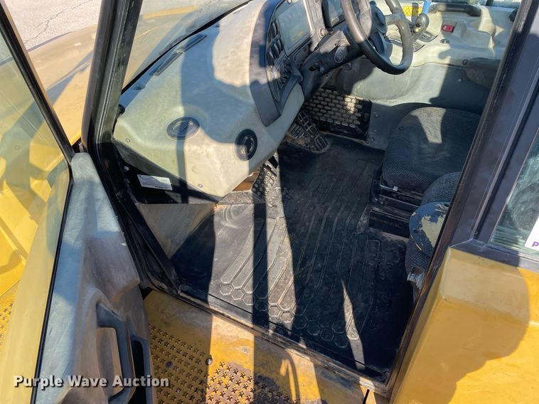 image for item DP0244 2015 Caterpillar 740B  haul truck