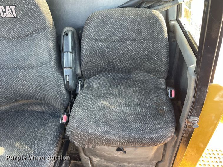 image for item DP0244 2015 Caterpillar 740B  haul truck