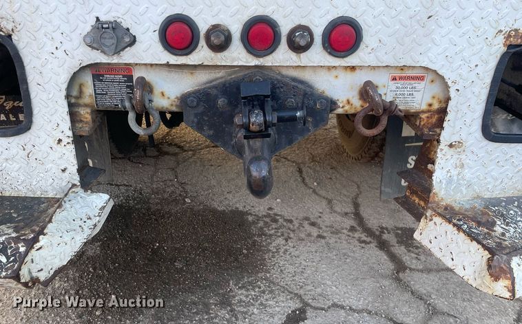 image for item DP0246 2005 International 4300  bucket truck