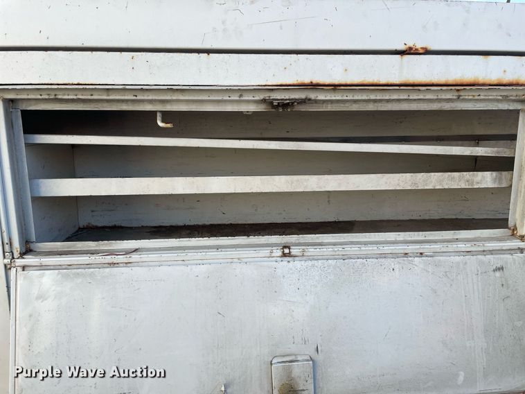 image for item DP0246 2005 International 4300  bucket truck