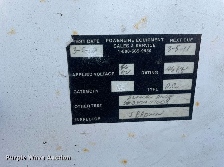 image for item DP0246 2005 International 4300  bucket truck