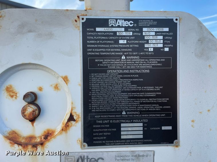 image for item DP0246 2005 International 4300  bucket truck