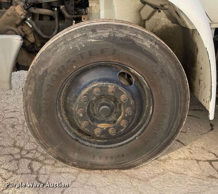 image for item DP0246 2005 International 4300  bucket truck