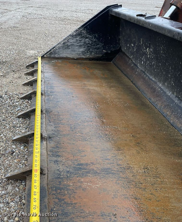 image for item DP0267 2016 Takeuchi TL12V2  tracked skid steer loader