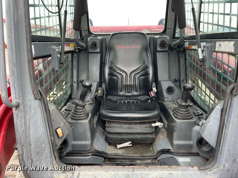image for item DP0267 2016 Takeuchi TL12V2  tracked skid steer loader