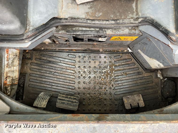 image for item DP0267 2016 Takeuchi TL12V2  tracked skid steer loader