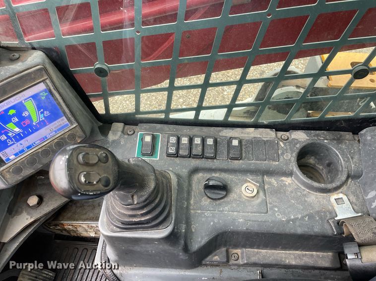 image for item DP0267 2016 Takeuchi TL12V2  tracked skid steer loader