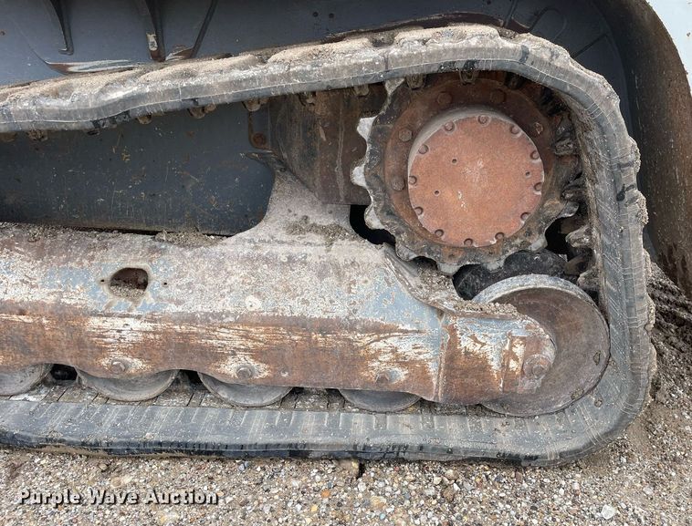 image for item DP0267 2016 Takeuchi TL12V2  tracked skid steer loader