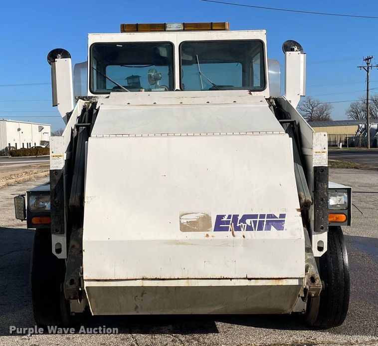 image for item DP0271 2004 Elgin Pelican Series P  street sweeper truck