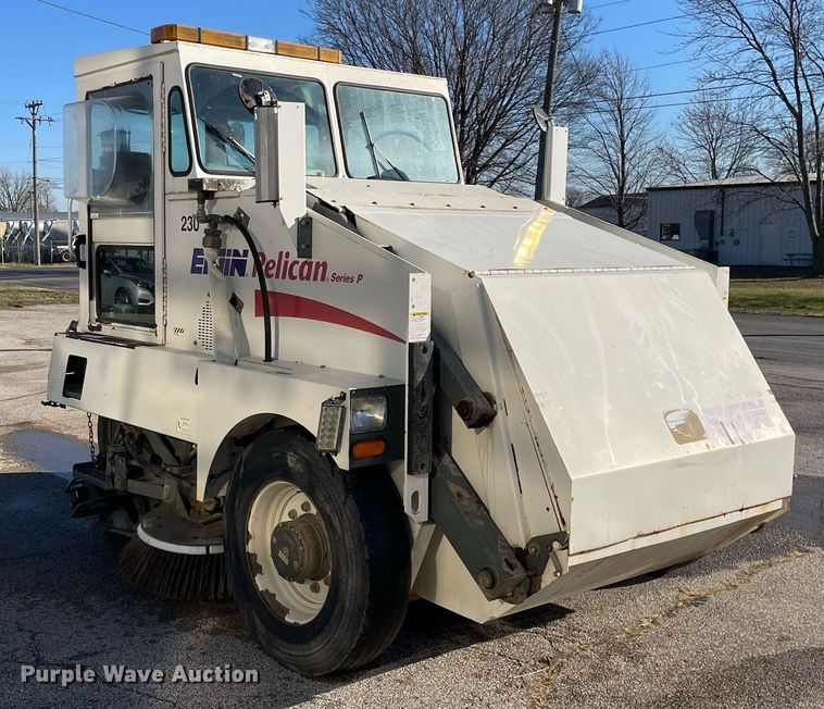 image for item DP0271 2004 Elgin Pelican Series P  street sweeper truck