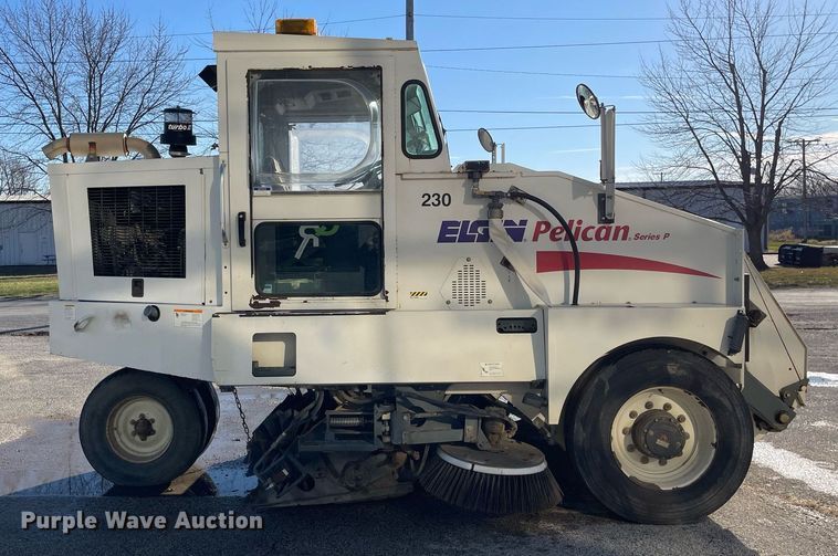image for item DP0271 2004 Elgin Pelican Series P  street sweeper truck