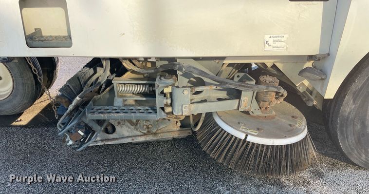 image for item DP0271 2004 Elgin Pelican Series P  street sweeper truck