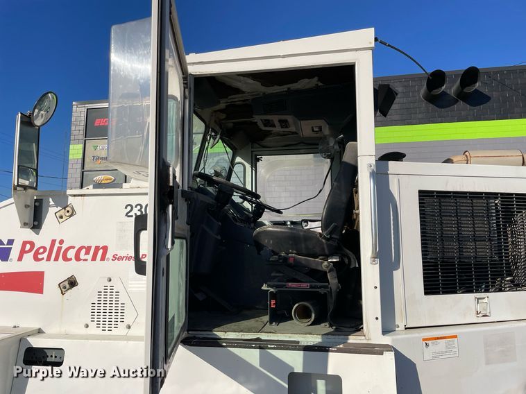 image for item DP0271 2004 Elgin Pelican Series P  street sweeper truck