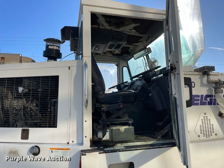 image for item DP0271 2004 Elgin Pelican Series P  street sweeper truck