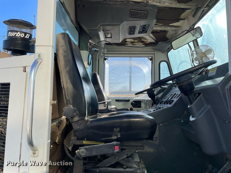 image for item DP0271 2004 Elgin Pelican Series P  street sweeper truck