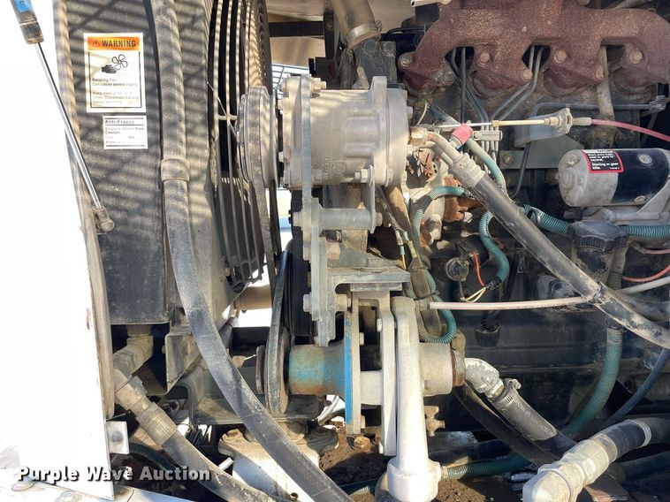 image for item DP0271 2004 Elgin Pelican Series P  street sweeper truck