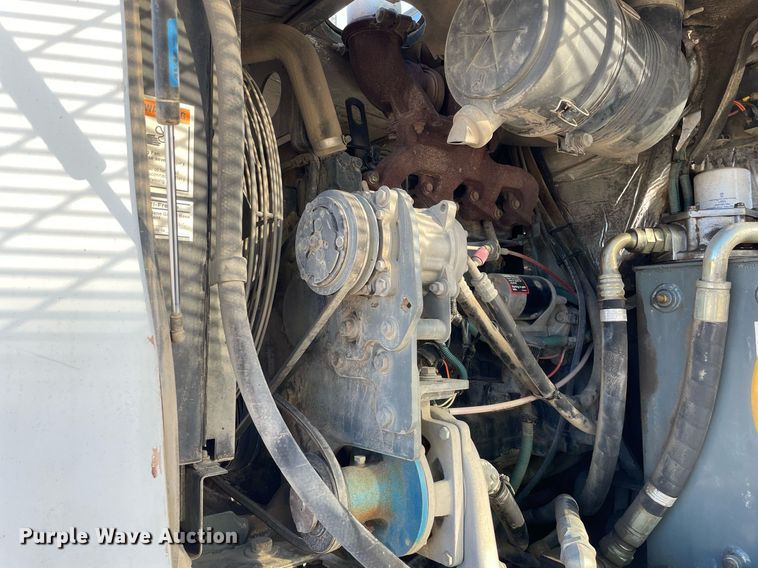 image for item DP0271 2004 Elgin Pelican Series P  street sweeper truck