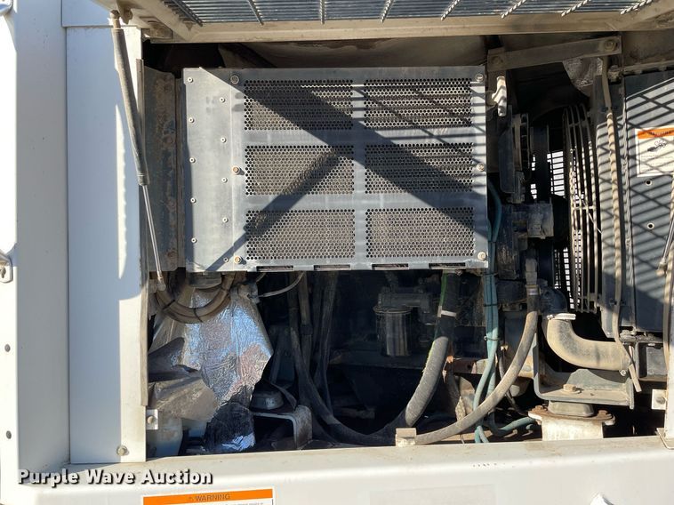 image for item DP0271 2004 Elgin Pelican Series P  street sweeper truck