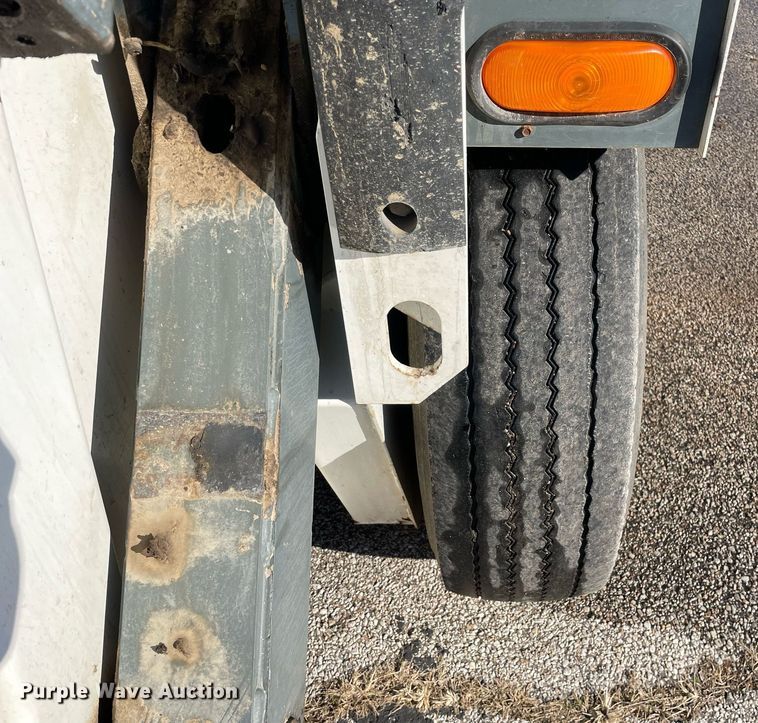 image for item DP0271 2004 Elgin Pelican Series P  street sweeper truck