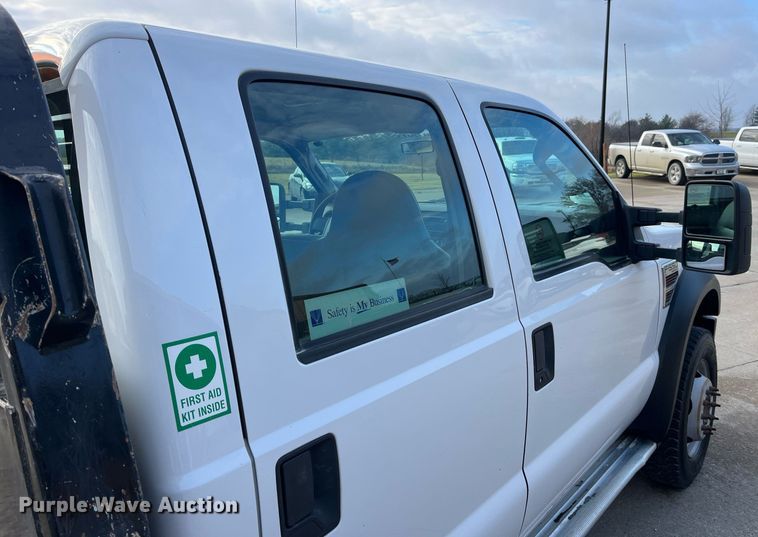 image for item DP2142 2010  Ford F550 Super Duty  Crew Cab flatbed truck
