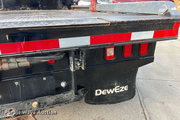 image for item DP2142 2010  Ford F550 Super Duty  Crew Cab flatbed truck
