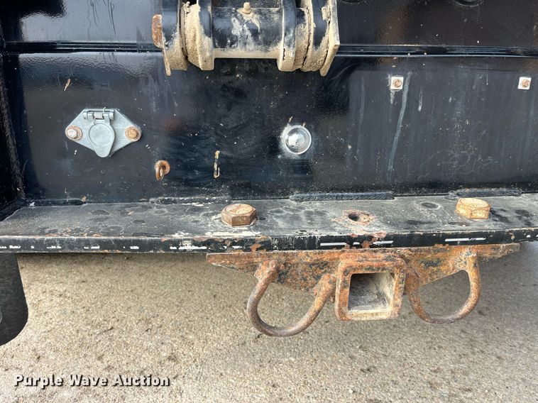 image for item DP2142 2010  Ford F550 Super Duty  Crew Cab flatbed truck