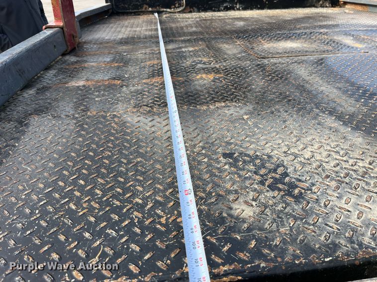 image for item DP2142 2010  Ford F550 Super Duty  Crew Cab flatbed truck