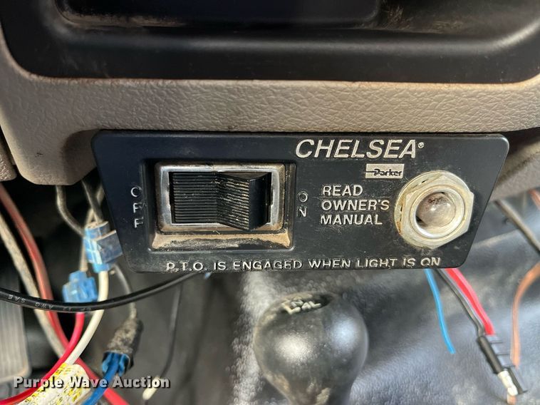 image for item DP2142 2010  Ford F550 Super Duty  Crew Cab flatbed truck