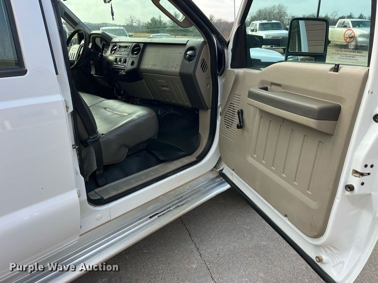 image for item DP2142 2010  Ford F550 Super Duty  Crew Cab flatbed truck