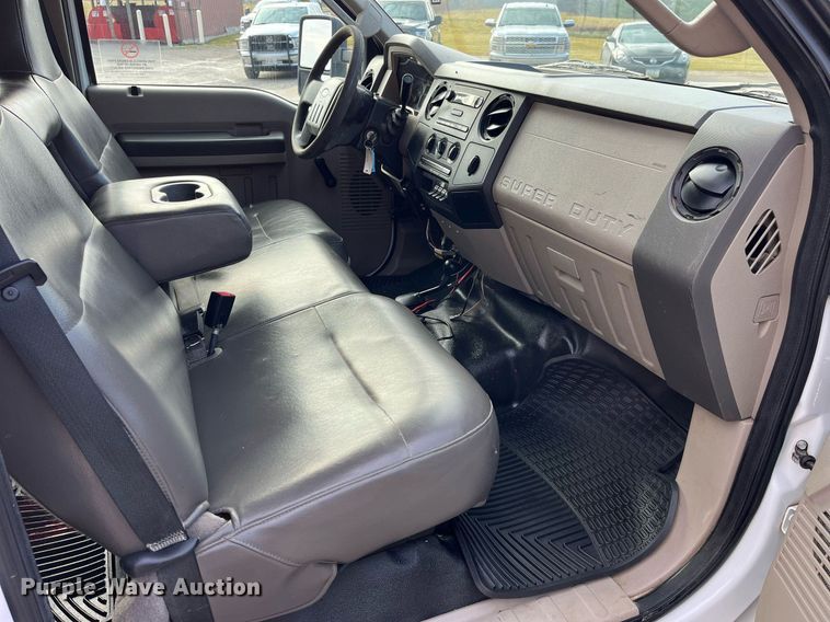 image for item DP2142 2010  Ford F550 Super Duty  Crew Cab flatbed truck