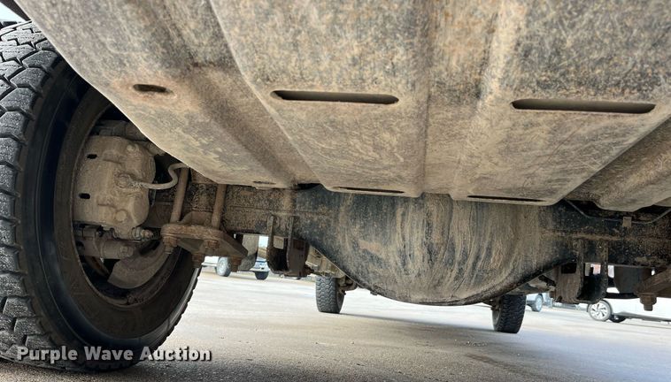 image for item DP2142 2010  Ford F550 Super Duty  Crew Cab flatbed truck