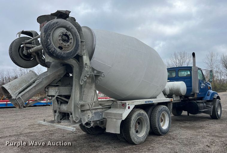 image for item DP2147 1999 Sterling L9511  ready mix truck