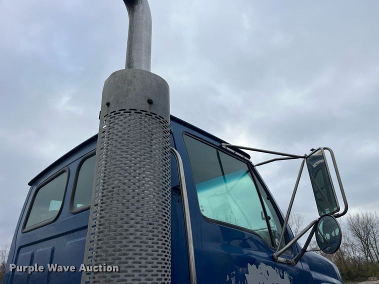 image for item DP2147 1999 Sterling L9511  ready mix truck