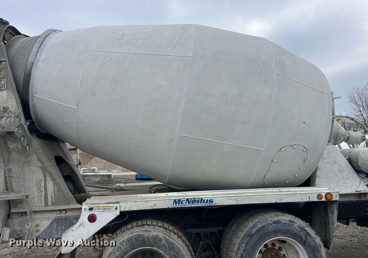 image for item DP2147 1999 Sterling L9511  ready mix truck