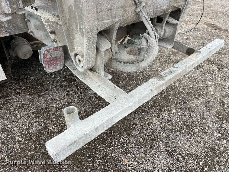 image for item DP2147 1999 Sterling L9511  ready mix truck