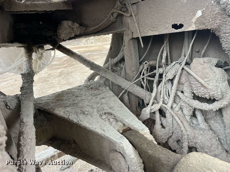 image for item DP2147 1999 Sterling L9511  ready mix truck