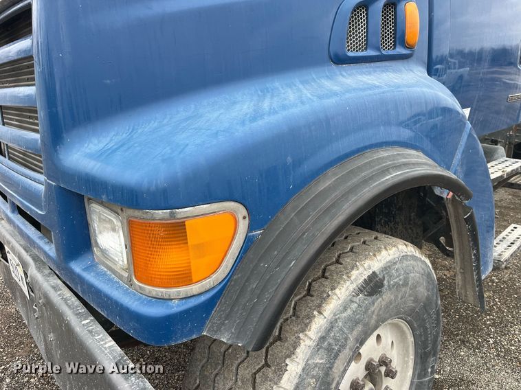 image for item DP2147 1999 Sterling L9511  ready mix truck