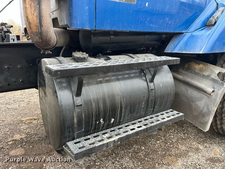 image for item DP2147 1999 Sterling L9511  ready mix truck